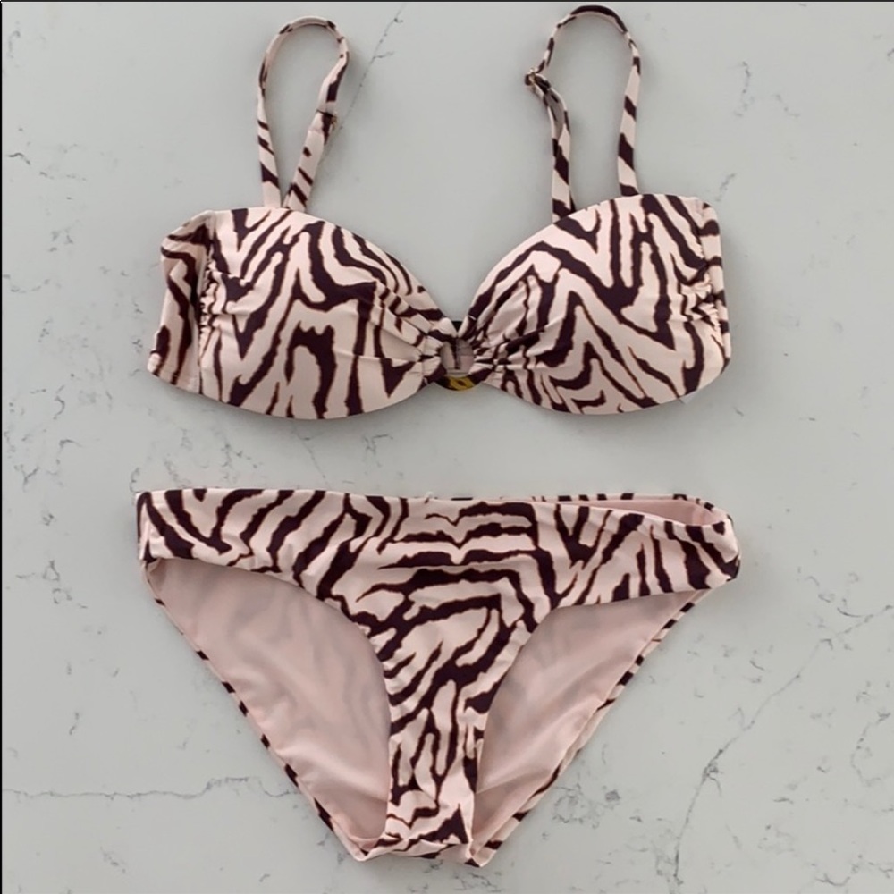 Gianni Bini Swimsuit Size M NWT